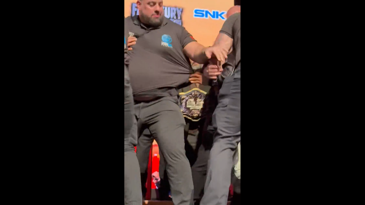 Scene haotice înaintea meciului de box » Chris Eubank Jr i-a spart un ou în față rivalului său: „L-am contaminat din nou”