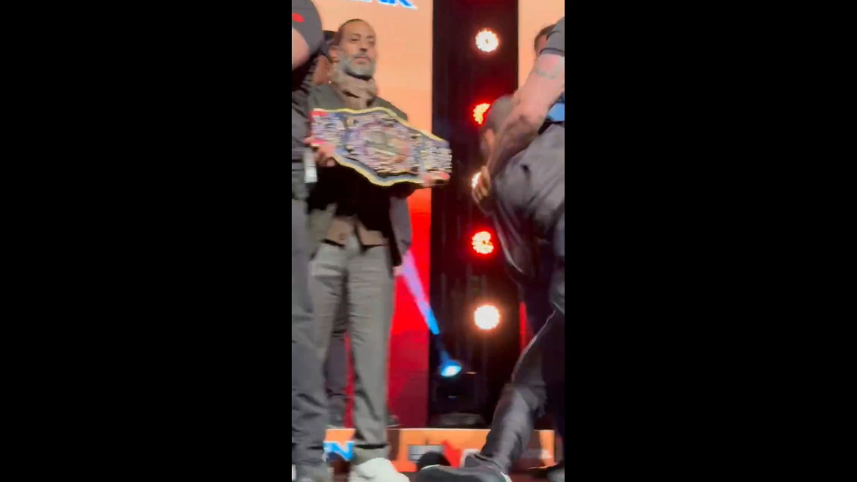 Chris Eubank Jr i-a spart un ou în față lui Conor Benn