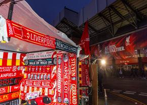 Liverpool a anunțat un contract de peste 300 de milioane de lire sterline » Revenire după 13 ani