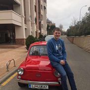 Luka Doncic, superstarul lui Lakers, și pasiunea pentru mașini de lux/Foto: X