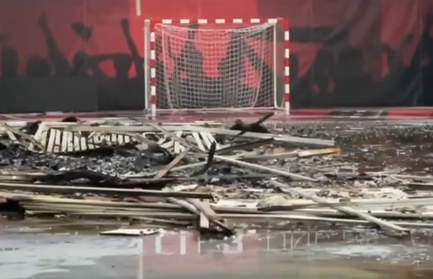 Sala legendarei echipe de handbal a luat foc: „Suntem în stare de șoc. Totul e distrus!” » Imaginile dezastrului