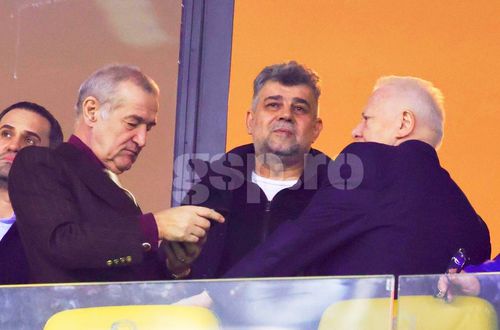 Marcel Ciolacu, alături de Gigi Becali la FCSB - Manchester United, foto: Ionuț Iordache