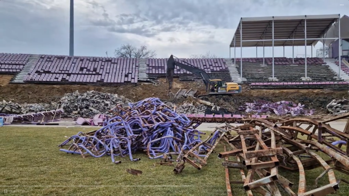 A început demolarea legendarei arene din România, inaugurată în 1963!