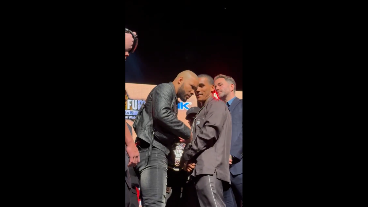 Scene haotice înaintea meciului de box » Chris Eubank Jr i-a spart un ou în față rivalului său: „L-am contaminat din nou”