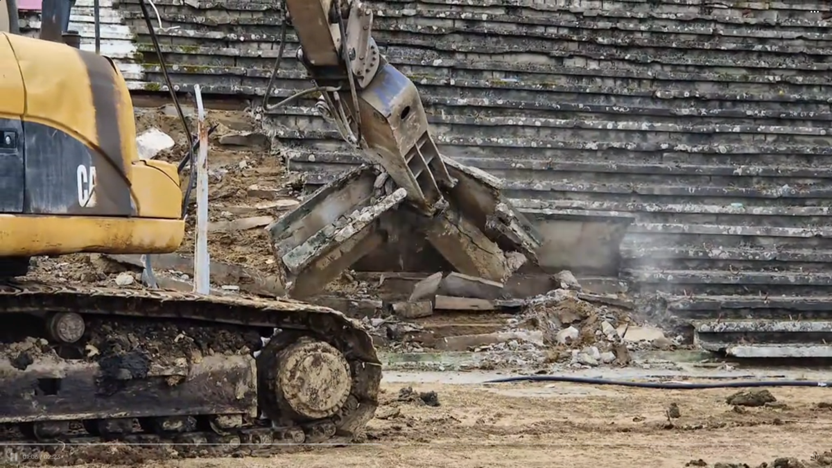 A început demolarea legendarei arene din România, inaugurată în 1963!