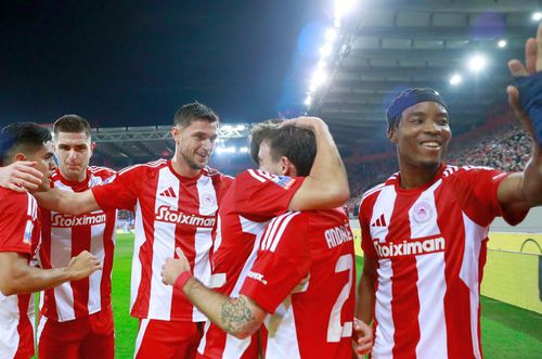 Olympiakos n-a avut milă de AEK Atena în Cupa Greciei, foto: sportal.gr