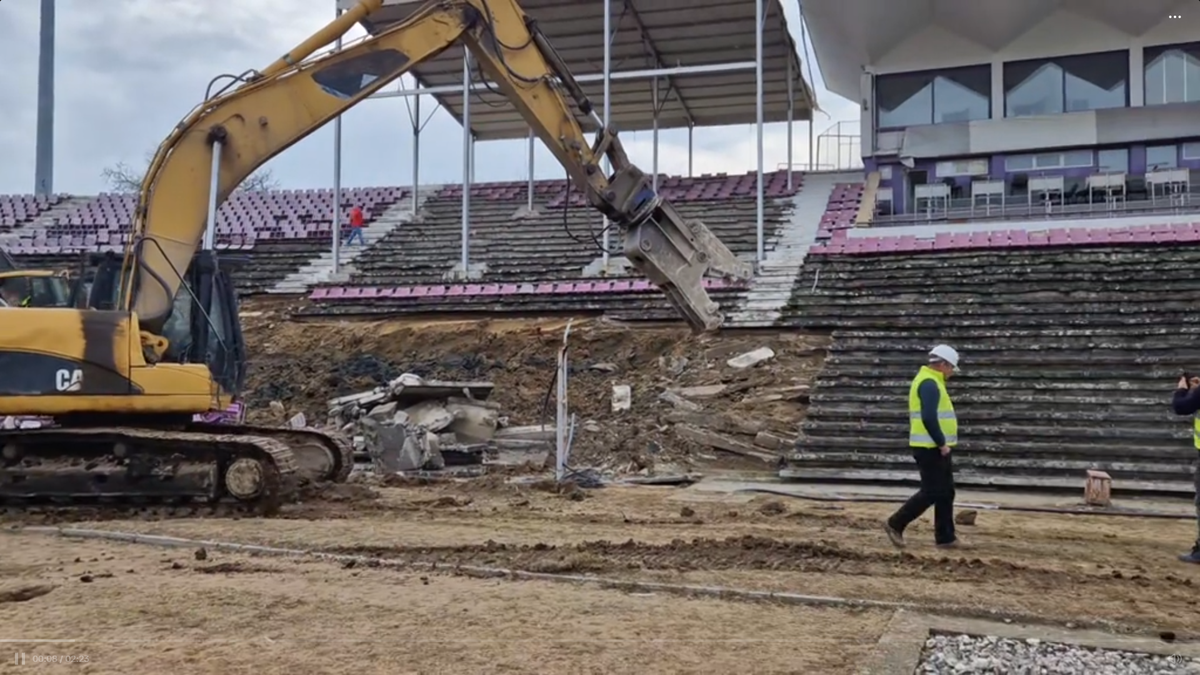 A început demolarea legendarei arene din România, inaugurată în 1963!