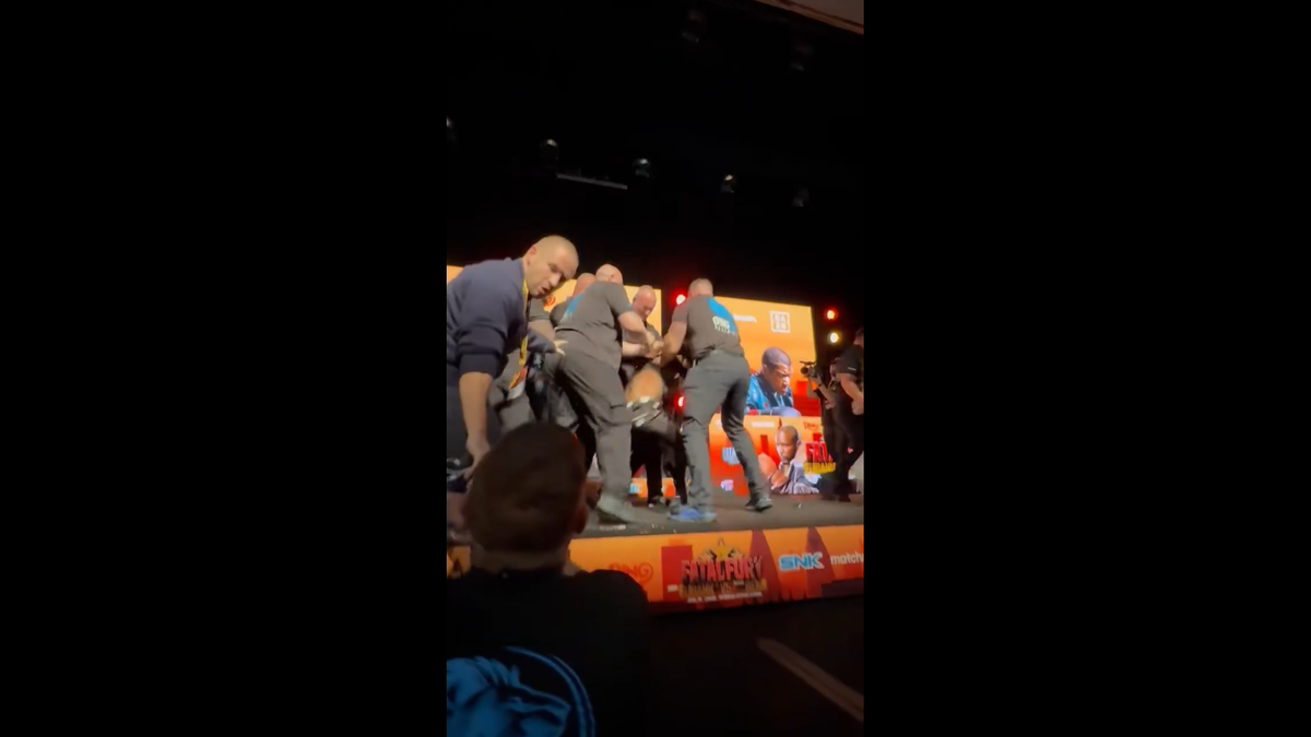 Scene haotice înaintea meciului de box » Chris Eubank Jr i-a spart un ou în față rivalului său: „L-am contaminat din nou”