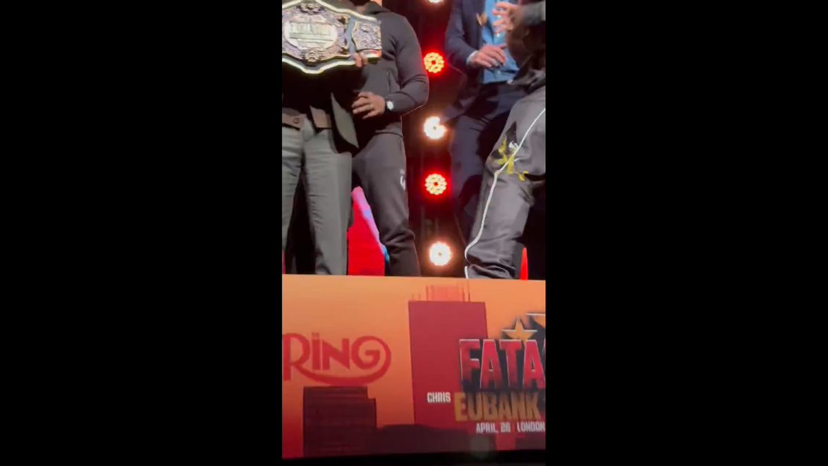 Chris Eubank Jr i-a spart un ou în față lui Conor Benn