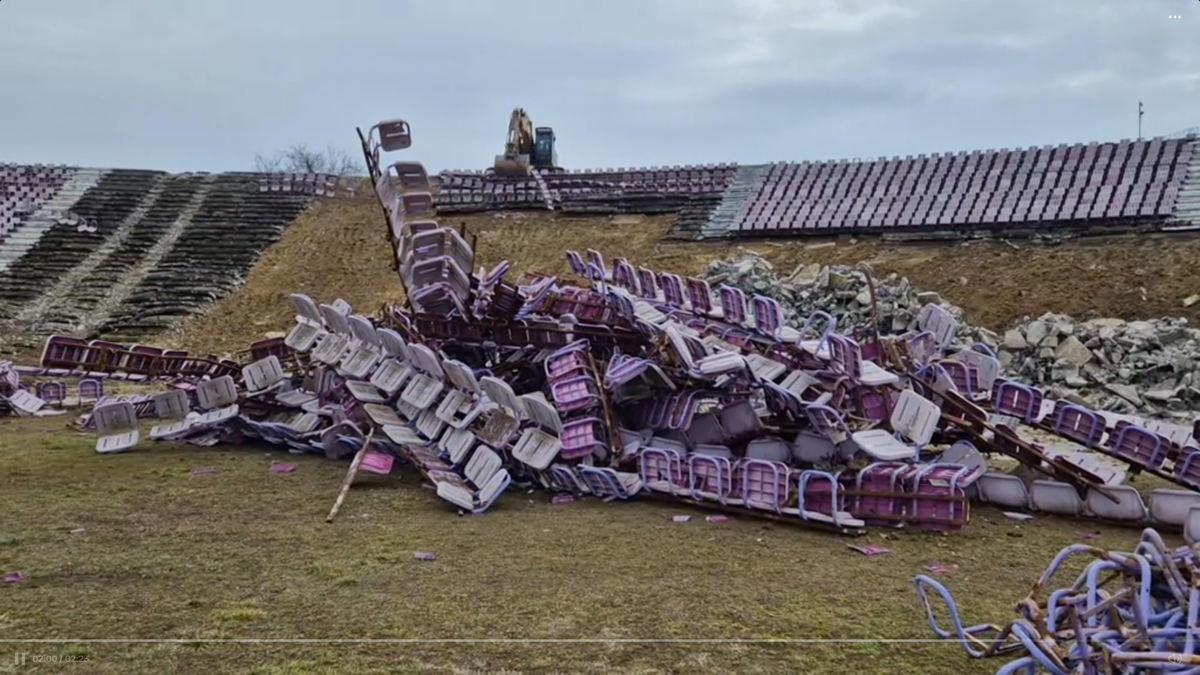 A început demolarea legendarei arene din România, inaugurată în 1963!