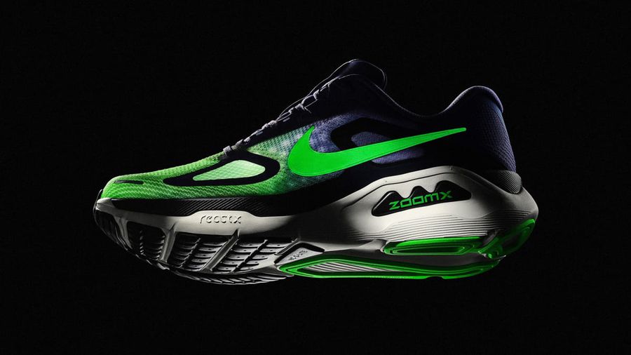 Nike lansează noul model de pantof de alergare Structure Plus: o revoluție a stabilității și a confortului suprem