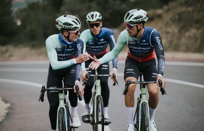 Decathlon devine partenerul oficial pentru nutriție al DECATHLON CMA CGM Team, accelerând expertiza în domeniul performanței de elită