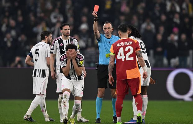 „Roșu” direct! » Jucătorul lui Juventus s-a răzbunat pe zidul tunelului care duce la vestiare
