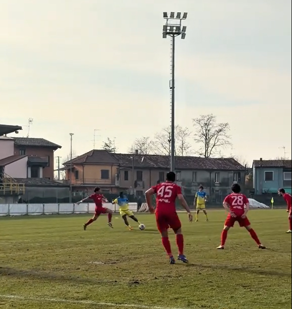 De la Bayern și Juventus, în Serie D! Douglas Costa a evoluat pe un stadion de 750 de locuri
