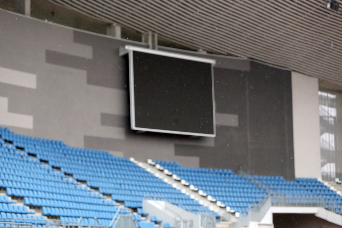 Stadionul funcționarilor! La 7 ani de la inaugurare, arena de 12.000 de locuri din România e casa angajaților Primăriei » GSP a intrat în complexul care a costat milioane de euro