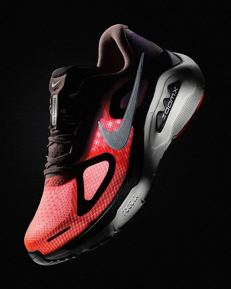 Nike lansează noul model de pantof de alergare Structure Plus: o revoluție a stabilității și a confortului suprem