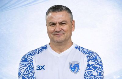 Ilie Stan al nostru? Antrenorul român a fost prezentat la noul club cu o poză buclucașă