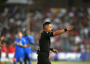 Ce arbitru va conduce U Cluj - Oțelul, meciul de care se leagă speranțele FCSB-ului