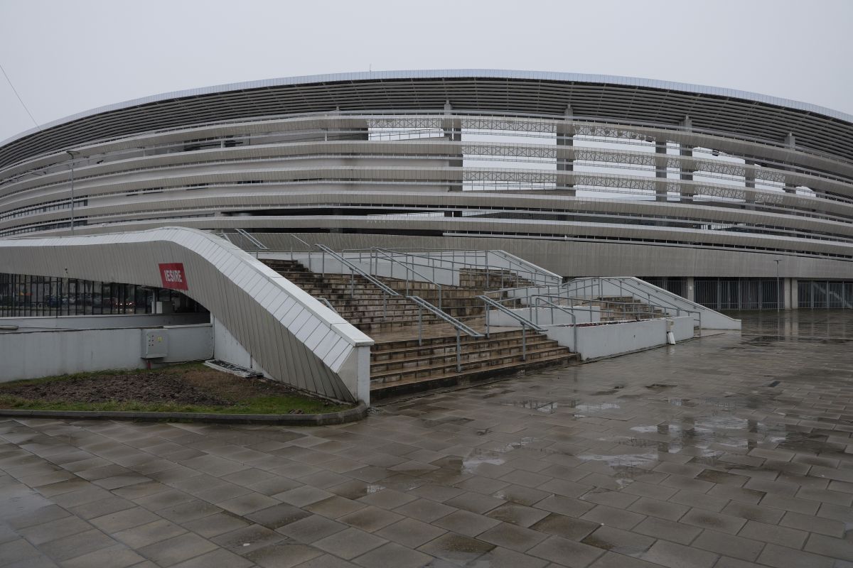 Stadionul funcționarilor! La 7 ani de la inaugurare, arena de 12.000 de locuri din România e casa angajaților Primăriei » GSP a intrat în complexul care a costat milioane de euro
