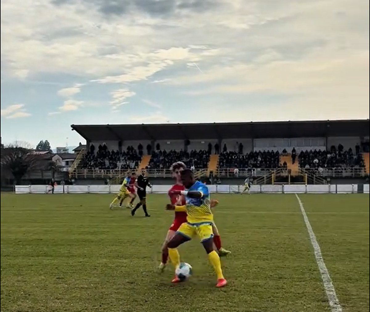 De la Bayern și Juventus, în Serie D! Douglas Costa a evoluat pe un stadion de 750 de locuri