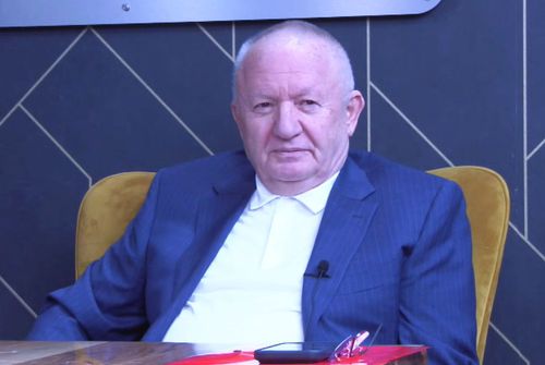 Adrian Porumboiu nu l-a eliminat niciodată pe antrenorul Mircea Lucescu