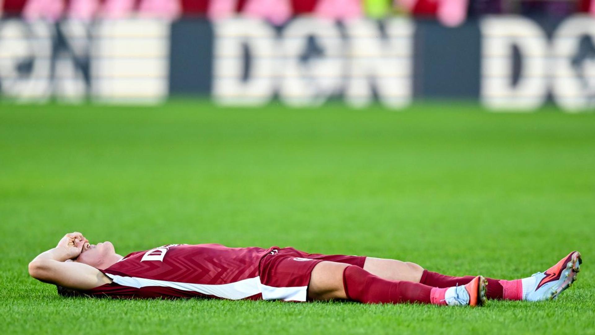 Andrea Mandorlini discutând cu oficiali ai Federației Române de Fotbal despre reclamația privind CFR Cluj salarii restante în comisia de soluționare litigii | sursa foto: Gazeta Sporturilor