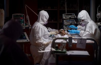 Câte cadre medicale din România sunt infectate cu COVID-19 și repartiția lor pe județe