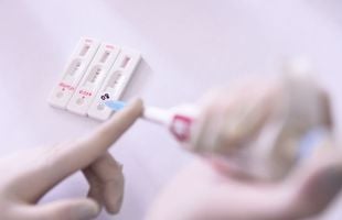 Fake News amăgitor pentru români » Nu am descoperit vaccinul miraculos contra COVID-19