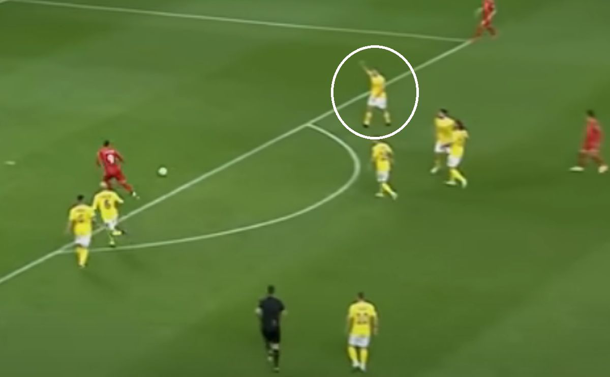 Penalty refuzat României » Arbitrul n-a văzut un fault evident în meciul cu Macedonia de Nord