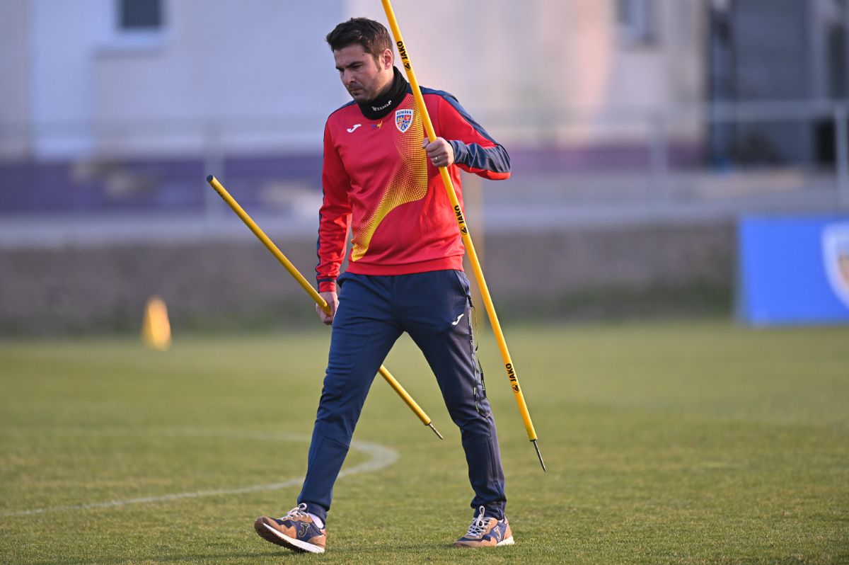 Adrian Mutu pregătește atent înfruntarea cu Ungaria U21 » A băgat 4 jucători în ședință