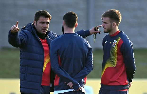 Adrian Mutu pregătește atent înfruntarea cu Ungaria U21 » A băgat 4 jucători în ședință
