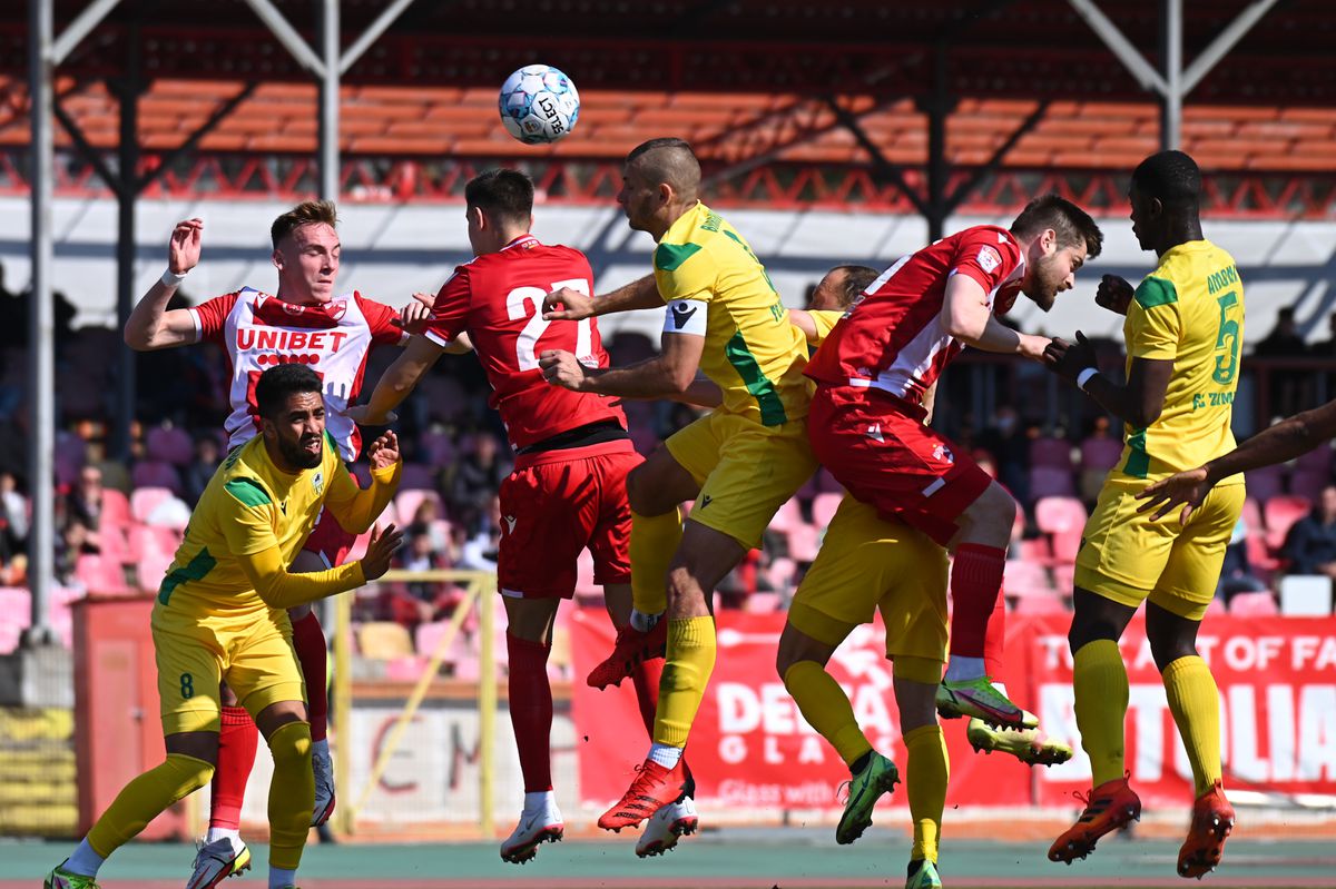 Dinamo, victorie în zece oameni în amicalul cu Zimbru » Eșanu a fost eliminat în finalul primei reprize