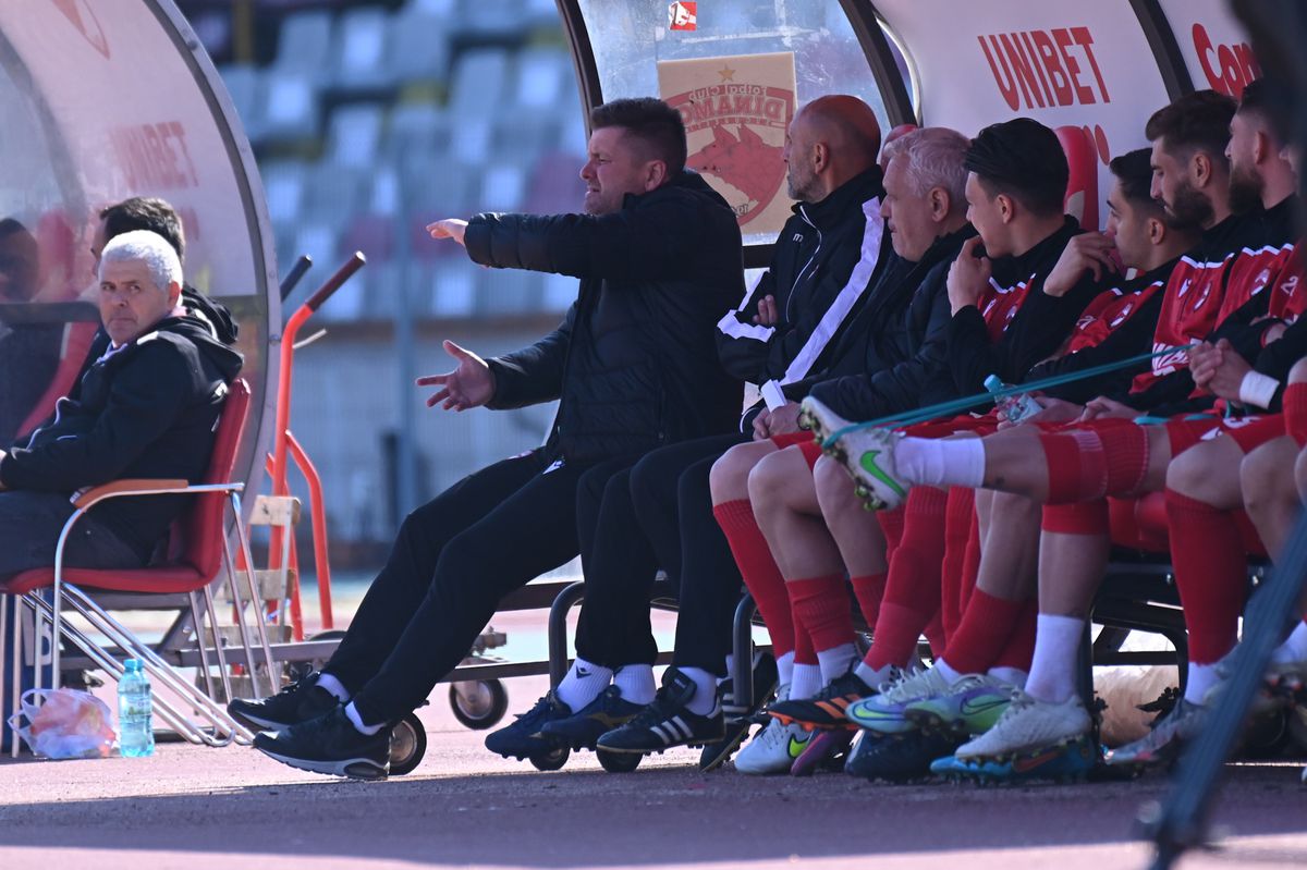 Dinamo, victorie în zece oameni în amicalul cu Zimbru » Eșanu a fost eliminat în finalul primei reprize