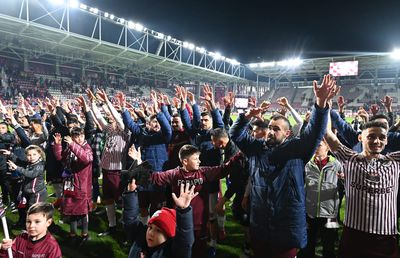 Ziua pe care Giuleștiul nu o va uita niciodată » Rapid câștigă și meciul seniorilor, iar stadionul e gata pentru Liga 1!