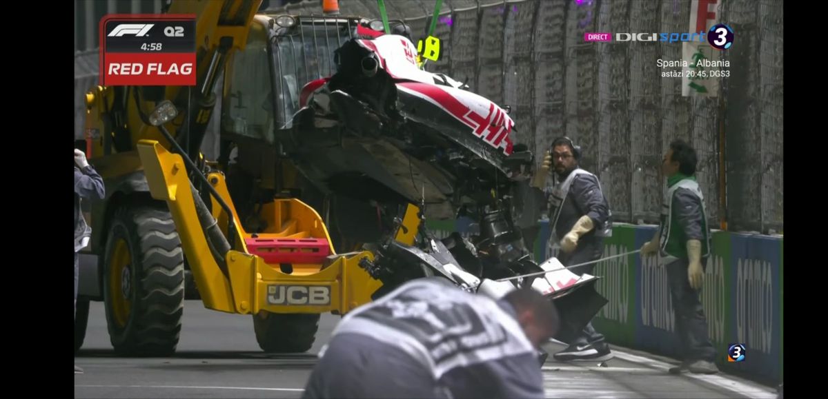 Mick Schumacher, accident teribil în calificările Marelui Premiu al Arabiei Saudite // Foto: Capturi DigiSport + Imago