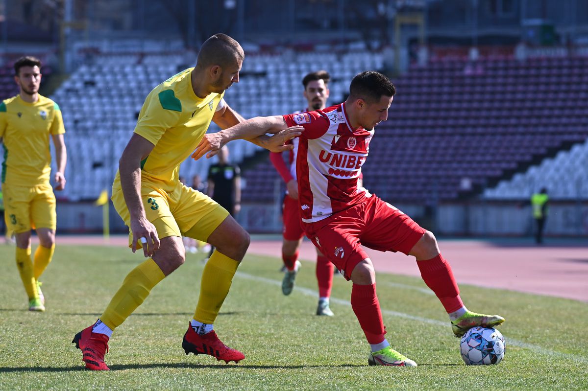 Dinamo, victorie în zece oameni în amicalul cu Zimbru » Eșanu a fost eliminat în finalul primei reprize