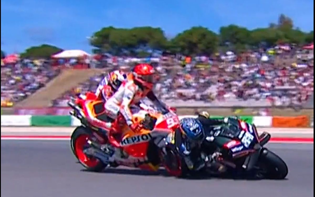 Accident înfiorător provocat de Marc Marquez pe circuitul Portimao! Ce sancțiune a primit