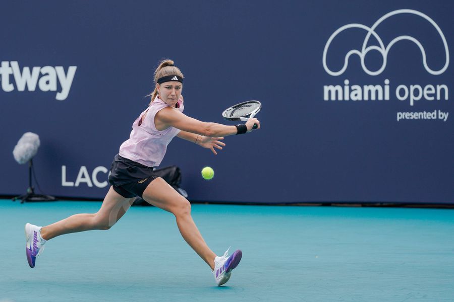 Karolina Muchova / FOTO: Imago Sorana Cîrstea a eliminat-o pe Karolina Muchova și e în „optimi” la Miami » Procentaje ireale în setul secund + următoarea adversară