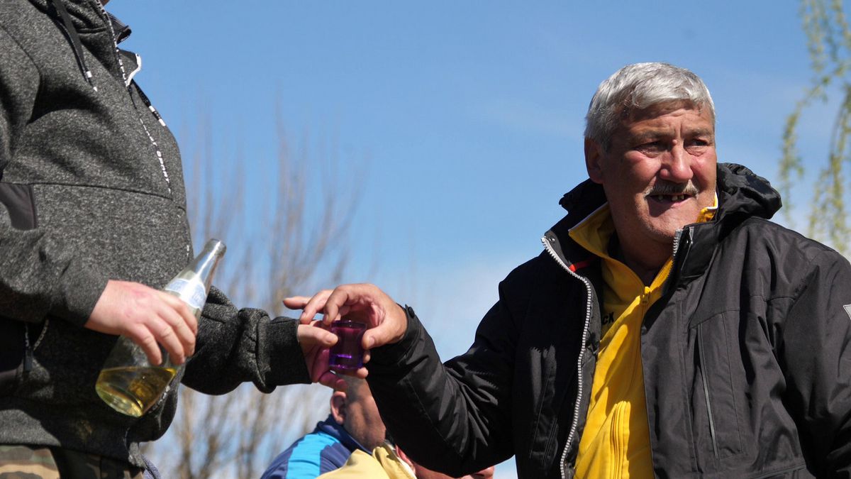 Antrenorul care l-a descoperit pe Budescu a făcut infarct de trei ori! „Dacă ești fotbalist, joci și printre căcăreze!”