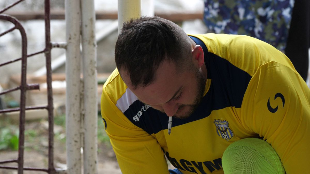 Antrenorul care l-a descoperit pe Budescu a făcut infarct de trei ori! „Dacă ești fotbalist, joci și printre căcăreze!”