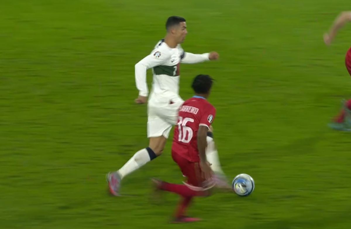 Cristiano Ronaldo i-a întins o „capcană” lui Radu Petrescu, apoi i-a râs în față românului » „Centralul” nu s-a lăsat păcălit