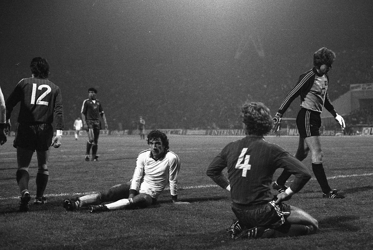 41 ani de când Dinamo răpunea Regina Europei » Povestea unei nopți de vis pe „23 August”, cu Orac, Augustin și regretatul Gigi Mulțescu în prim-plan