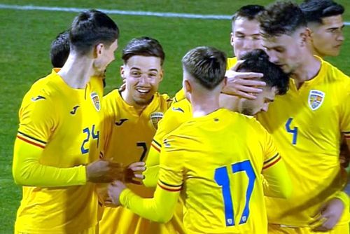 Bodișteanu, numărul 7, celebrează golul înscris contrs Poloniei U20