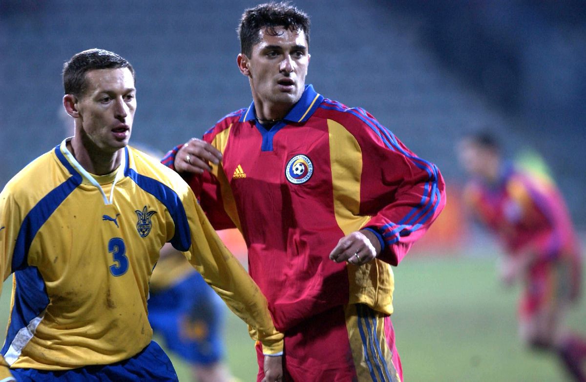 Imagini de la amicalul România - Ucraina 4-1 din 2002: ipostaze old-school în mocirla de la Constanța