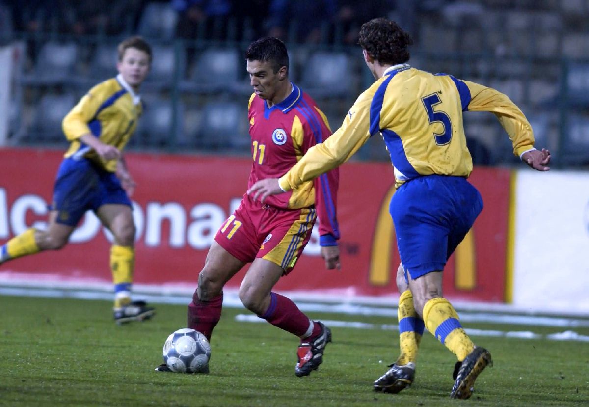 Imagini de la amicalul România - Ucraina 4-1 din 2002: ipostaze old-school în mocirla de la Constanța