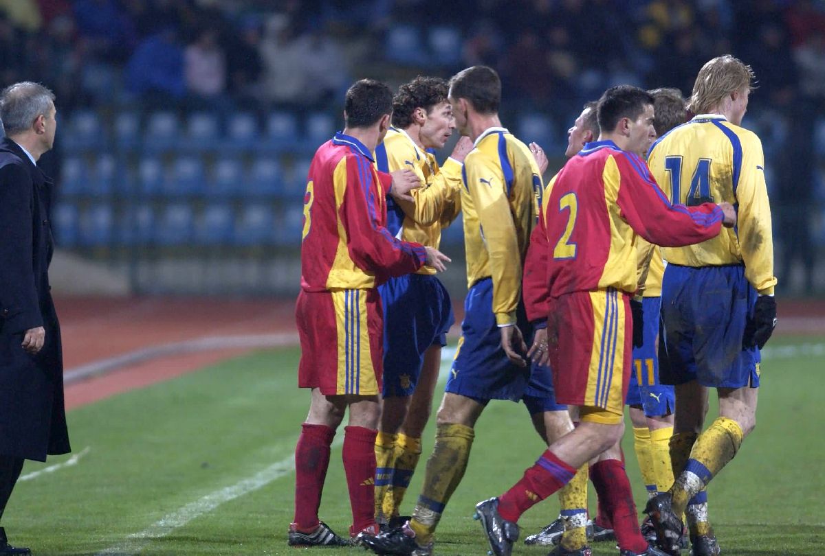 Imagini de la amicalul România - Ucraina 4-1 din 2002: ipostaze old-school în mocirla de la Constanța