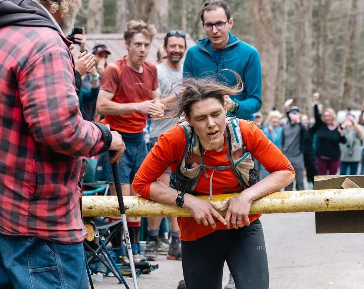 „Aproape am leșinat, aveam halucinații cu oameni în pelerine!” » PREMIERĂ istorică, o femeie a terminat cel mai dur ultramaraton din lume: 60 de ore și elevație de două ori cât Everestul!