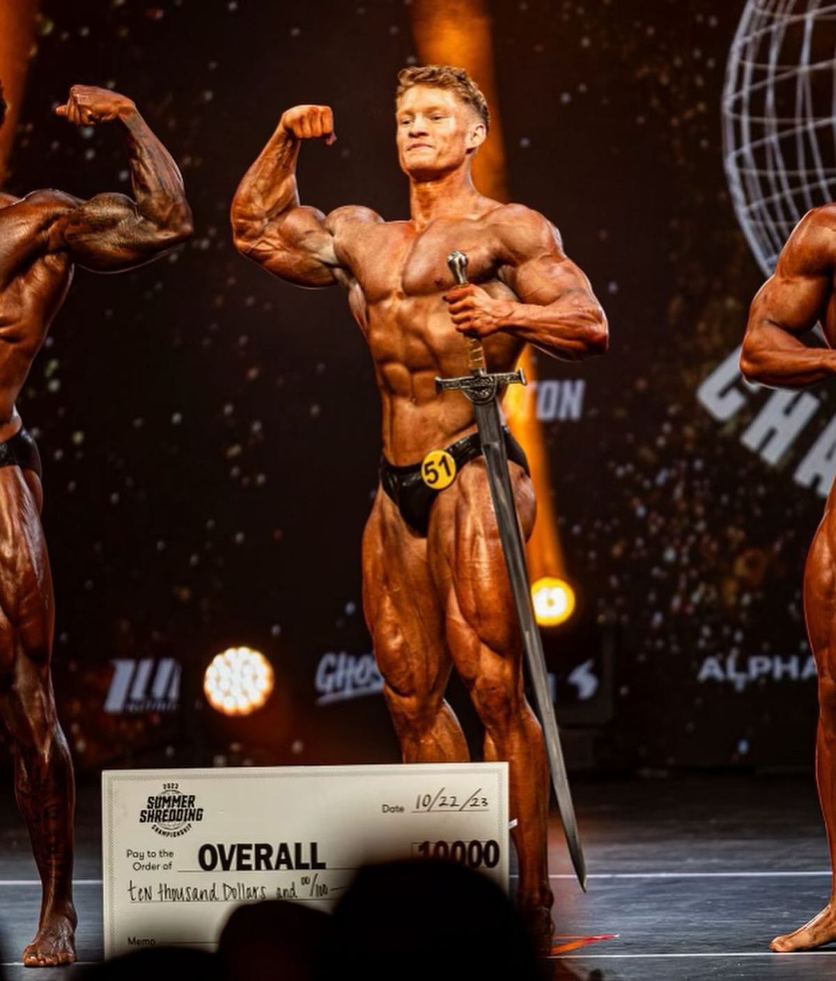 La doar 19 ani, i-a doborât lui Arnold Schwarzenegger recordul vechi de 57 de ani!