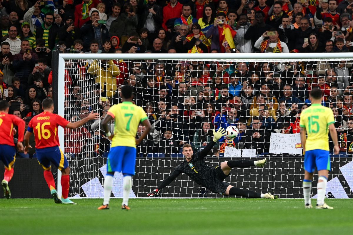 Spania - Brazilia, amical pentru istorie: spectacol total, 6 goluri pe „Bernabeu”