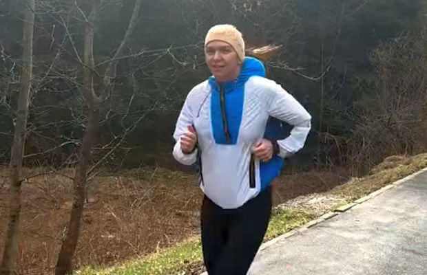 Simona Halep s-a filmat pe străzile din Poiana Brașov și a publicat imaginile pe Internet » Meciul pentru care se pregătește